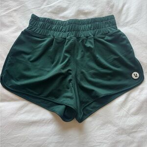 Vuori Green Micro Mesh Athletic Shorts - Size Small